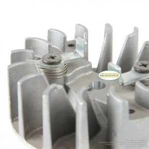 Volant moteur pour Husqvarna 137, 142, 530059637